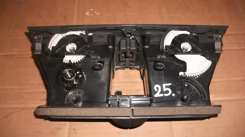 Grila aerisire  pentru Volkswagen Golf 6, cod 5K0815735D [1]