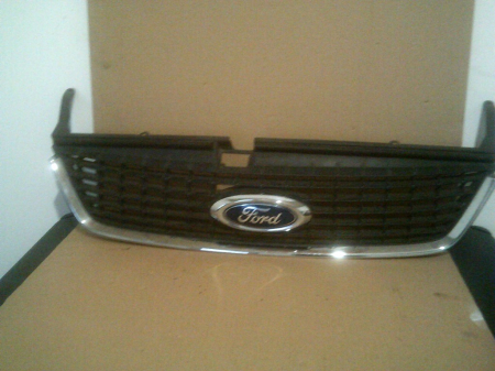 Grila centrala cu sigla bara fata Ford Mondeo Mk4 , an 2008-2014 cod 7S71-8200-D [1]