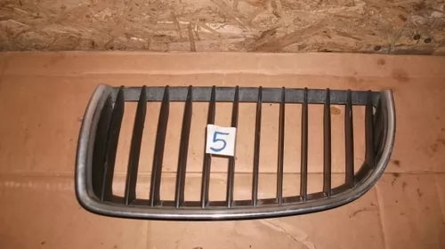 Grila - Grila Stanga pentru BMW Seria 3 E90, cod 7120007