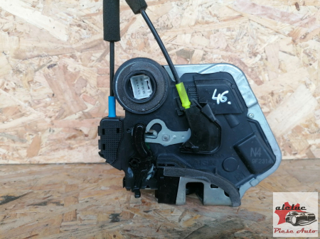 Incuietori - Incuietoare usa dreapta spate Toyota Avensis T270 an 2009-2018, cod 69050-05050