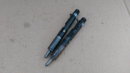 Injector Dacia Logan, 1.5 dci, 28237259, 166000897R, 8200827965 an 2004-2012 [1]