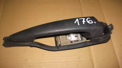 Elemente de caroserie - Maner usa Fata Dreapta pentru BMW Seria 3 E46, cod 8216122