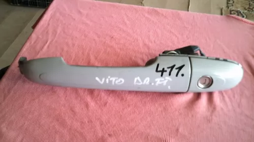 Bandouri si ornamente exterioare - Maner usa Fata Dreapta pentru Mercedes Vito W639