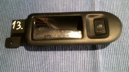 Alte accesorii de interior - Maner usa Fata Stanga pentru Volkswagen Passat B5, cod 3B2837113