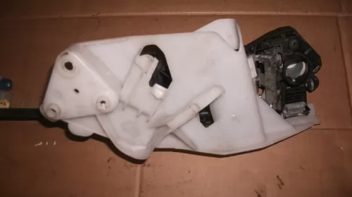 Bandouri si ornamente exterioare - Maner usa Spate Stanga pentru Volkswagen Passat B6, cod 3C0837885J