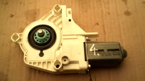 Motoras - Motoras macara Fata Dreapta pentru Audi A4 B8, Shelby, cod 8K0959802A