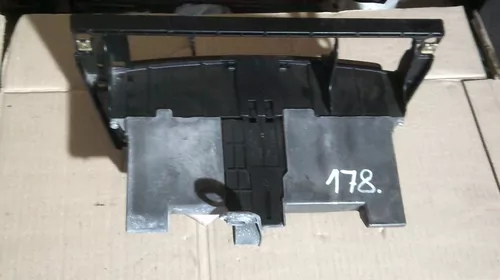 Ornament Fata Centrala pentru BMW Seria 7 E65, cod 8261060 [1]