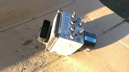 Pompa ABS VW Passat B6, 3C0614109K, an 2005-2010 [1]