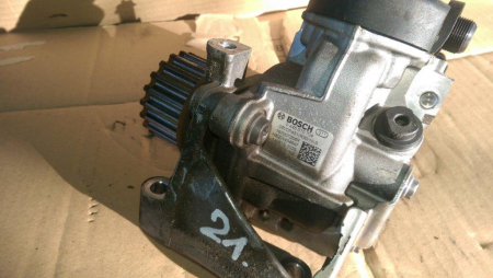 Pompa de inalta presiune pentru Renault Megane 3, motorizare 1.5 diesel, cod 0445010704   ,   CR/CP4S1/R30/10S   ,   167007358R [1]