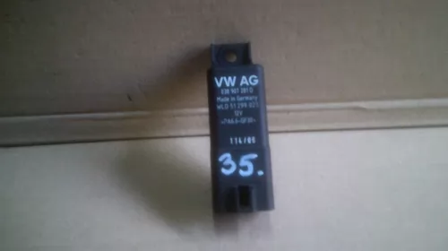 Lumini auto - Releu pentru Volkswagen Golf 5, cod 038907281D