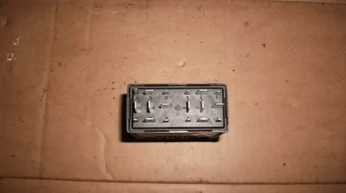 Releu pentru Volkswagen Passat B5, cod 4B0919471A [1]