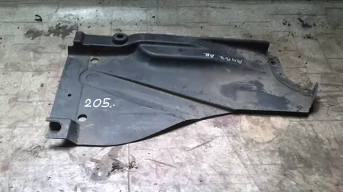 Elemente de caroserie - Scut pentru Audi A4B7 , motorizare 2.0 Diesel, cod 8E0825216