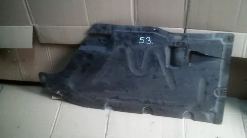 Bandouri si ornamente exterioare - Scut pentru BMW Seria 3 E90, motorizare 2.0 Diesel, cod 7059388