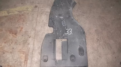 Bandouri si ornamente exterioare - Scut pentru Lexus IS220 XE20, motorizare 2.2 Diesel, cod 58398-53010