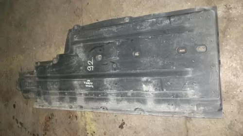 Bandouri si ornamente exterioare - Scut pentru Subaru Outback 3, motorizare 2.0 Diesel, cod 56411AG043