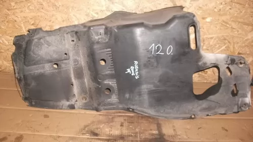 Bandouri si ornamente exterioare - Scut pentru Toyota Avensis T250, motorizare 2.0 Diesel, cod 51409-05040
