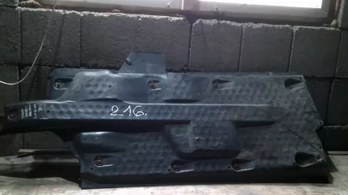 Bandouri si ornamente exterioare - Scut pentru Volkswagen Polo 9N, motorizare 1.4 Diesel, cod 6Q0825202F
