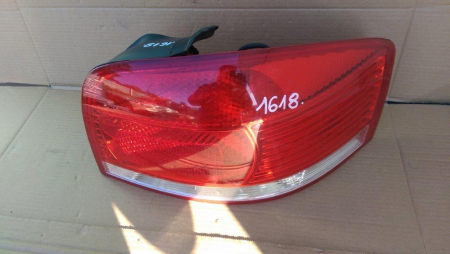 Faruri si stopuri - Stop dreapta pentru Audi A3 8P