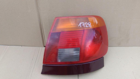 Elemente de caroserie - Stop dreapta pentru Audi A4 B5