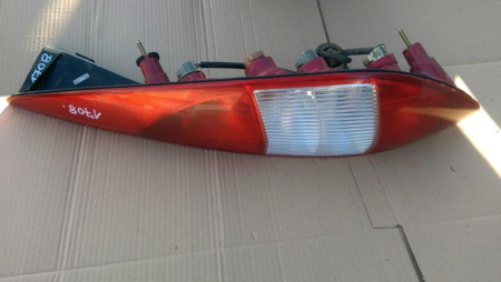 Elemente de caroserie - Stop dreapta pentru Ford Mondeo 3, break, cod 1S71-13404C