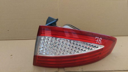 Electrica si electronica - Stop dreapta Ford Mondeo Mk4, Sedan (Berlina / Limuzină) cod 7S71-13404-A, an 2004-2011