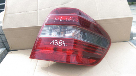 Faruri si stopuri - Stop dreapta pentru Mercedes M-class W164, cod 404122R