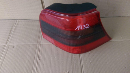 Elemente de caroserie - Stop dreapta pentru Volkswagen Golf 4, cod 1J6945112S