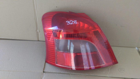 Electrica si electronica - Stop stanga Toyota Yaris XP90, hatchback, cod 81560-1D110, an 2005-2011