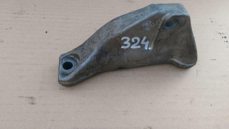 Motoare si anexe - Suport pompa injectie BMW Seria 3 E90 E91, Seria 5 E60 E61, motor N47 , 2.0 d, 7804376, an 2004-2011