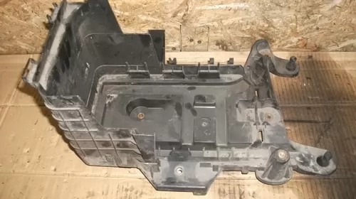 Suport plastic pentru Audi A3 8P, cod 1K0915333C [1]