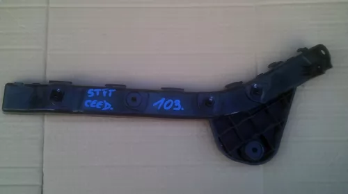 Bandouri si ornamente exterioare - Suport plastic Spate Dreapta pentru Kia Ceed ED, Breack / Combi, cod 86614-1H100