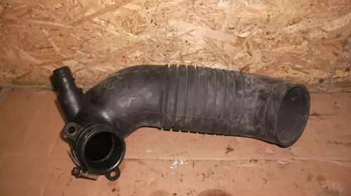 Tubulatura aer pentru Audi A4B6 , motorizare 1.9 Diesel, cod 8E0129615 [1]