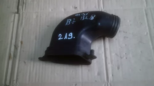 Motoare si anexe - Tubulatura aer pentru Audi A4B7 , motorizare 2.0 Diesel, cod 8E0129604F