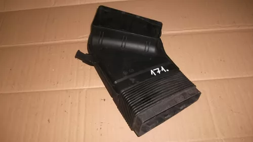 Tubulatura aer pentru Audi A4B7 , motorizare 3.0 Diesel, cod 8E0129617D [1]