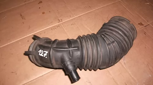 Motoare si anexe - Tubulatura aer pentru Toyota Corolla Verso AR10, motorizare 2.2 Diesel, cod 17880-0R010