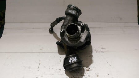 Turbosuflanta pentru Volkswagen Passat B6, motorizare 2.0 diesel, cod 03G253019A   ,   GT1749VA [1]