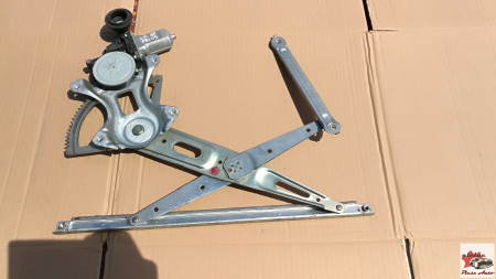 Macara geam - Macara +motoras dreapta spate  Toyota Prius 2 an 2003-2009,