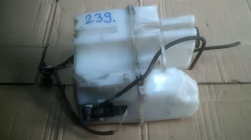 Alte piese de climatizare - Vas lichid parbriz Volvo S60, S80, V70, cu motoras, 9178881, 1S71-17K624-FD