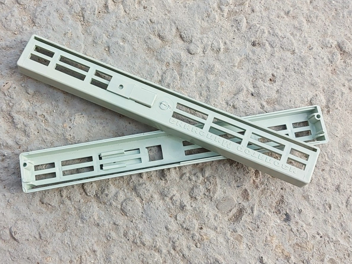 Cusca izolator pentru matca cu scandurele din lemn [3]