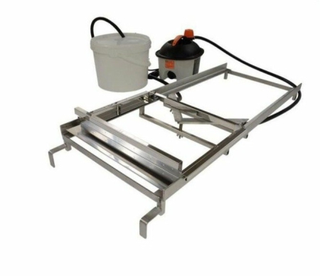 Aparate si masini pentru apicultori - Dispozitiv manual de descapacire in V cu abur - 1000mm