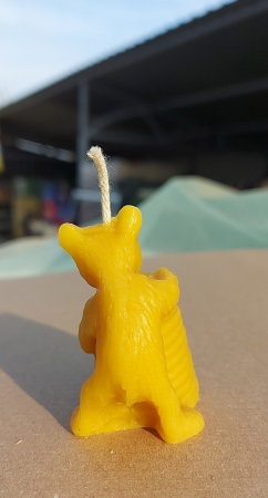 Lumanare din ceara de albine in forma de urs si stup de albine [2]