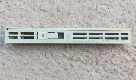 Cusca izolator pentru matca cu scandurele din lemn [0]