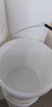 Galeata de 18L din splastic, cu capac [0]