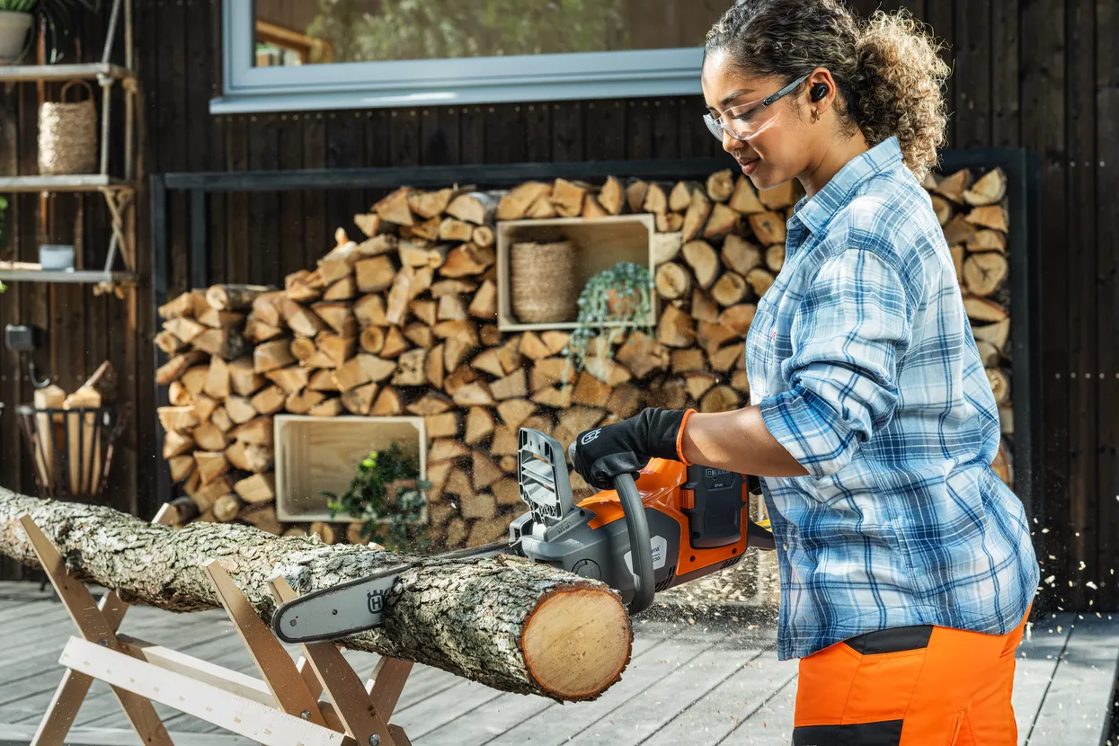 Motoferastrau cu Baterie Husqvarna 230i (cu acumulator și încărcător incluse) [4]