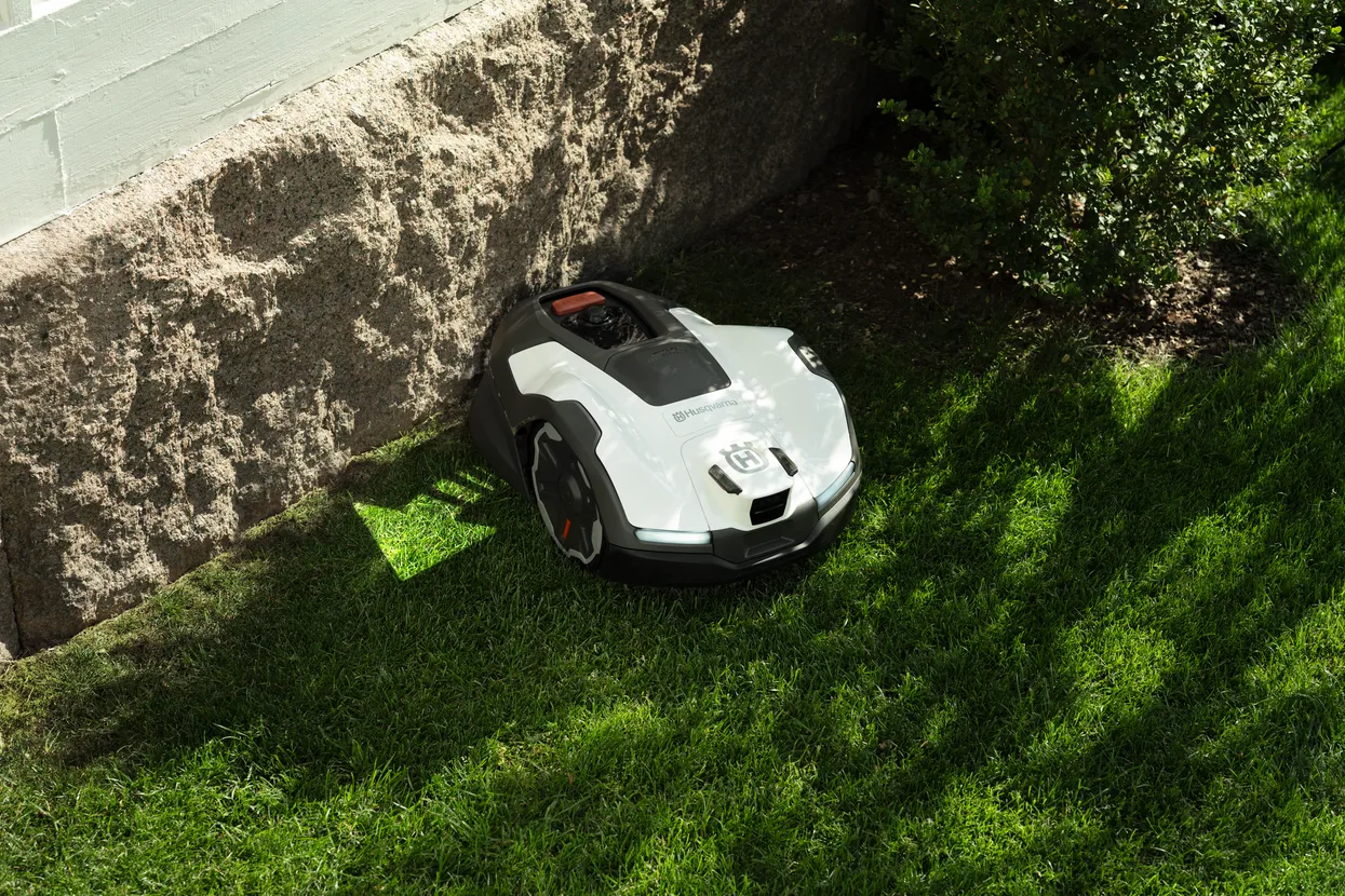 Robot tuns gazon Husqvarna AUTOMOWER® 410VE NERA [7]