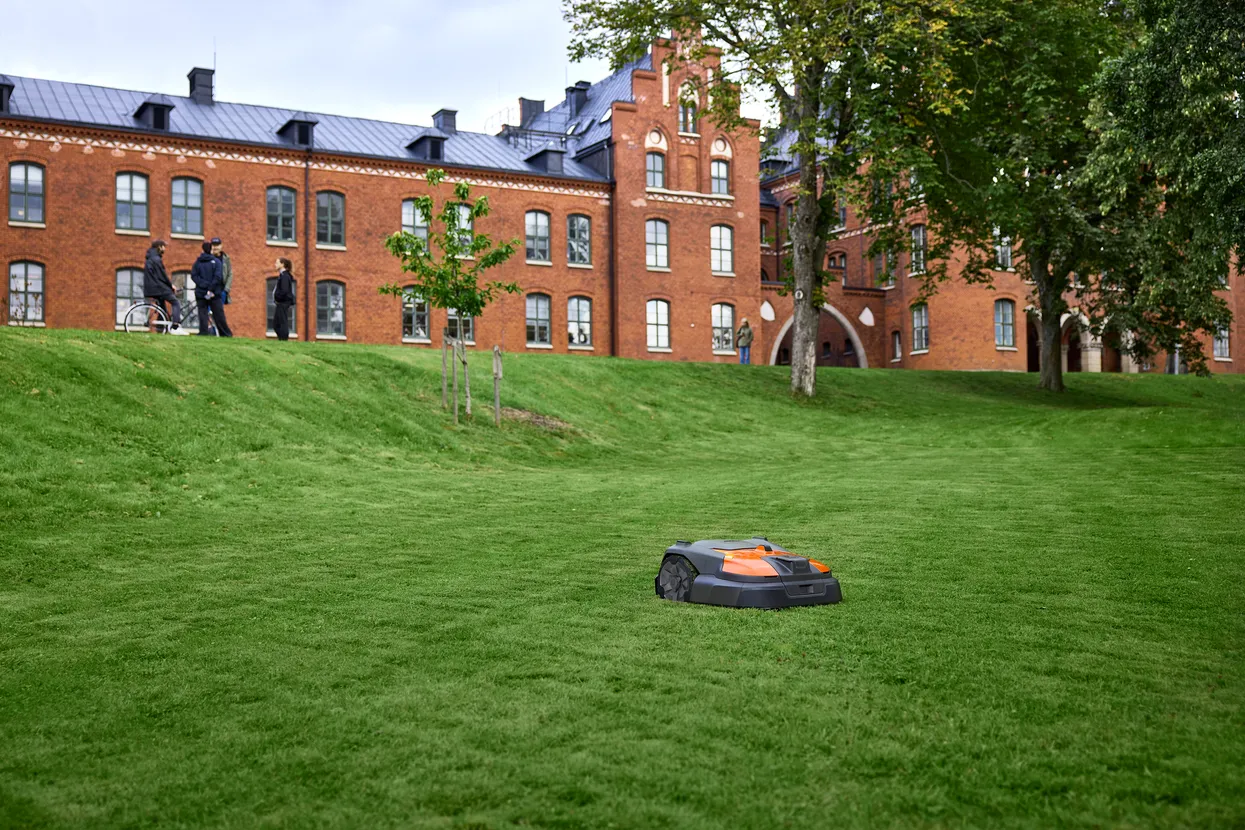 Robot Husqvarna AUTOMOWER® 560 EPOS [6]