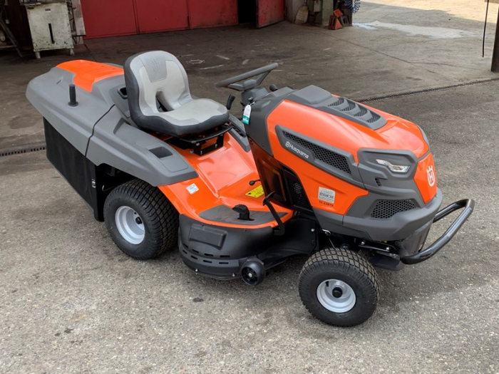 Tractor Tuns Gazon Husqvarna 238TX [2]