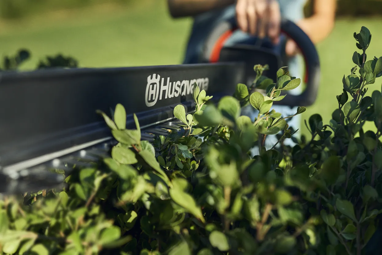 Motounealtă de tuns gard viu pe acumulatori Husqvarna Aspire™ H50-P4A (nu include acumulator și încărcător) [4]