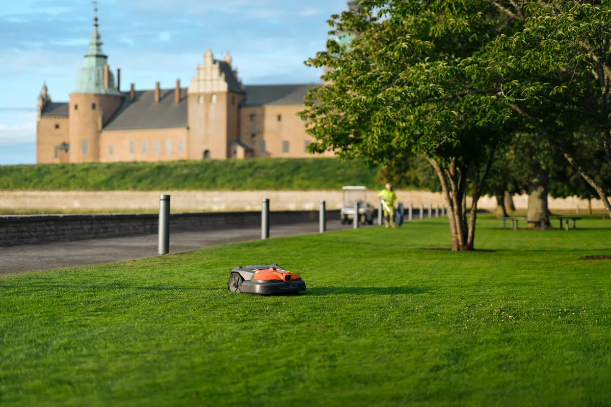 Robot Husqvarna AUTOMOWER® 560 EPOS [4]