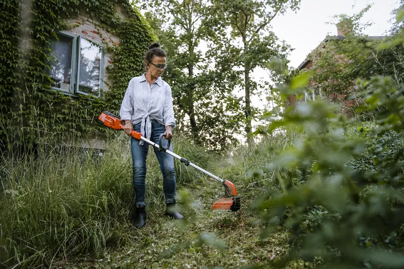 Trimmer Cordless 115i L + Motounealta de taiat gard viu 115i HD45, Kit  (Incarcator  QC 80 si Acumulator  BLi10, 36.5V/2.0Ah) [2]